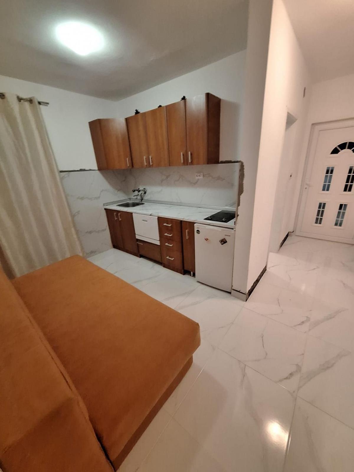 Apartments Lena Herceg Novi Bilik gambar