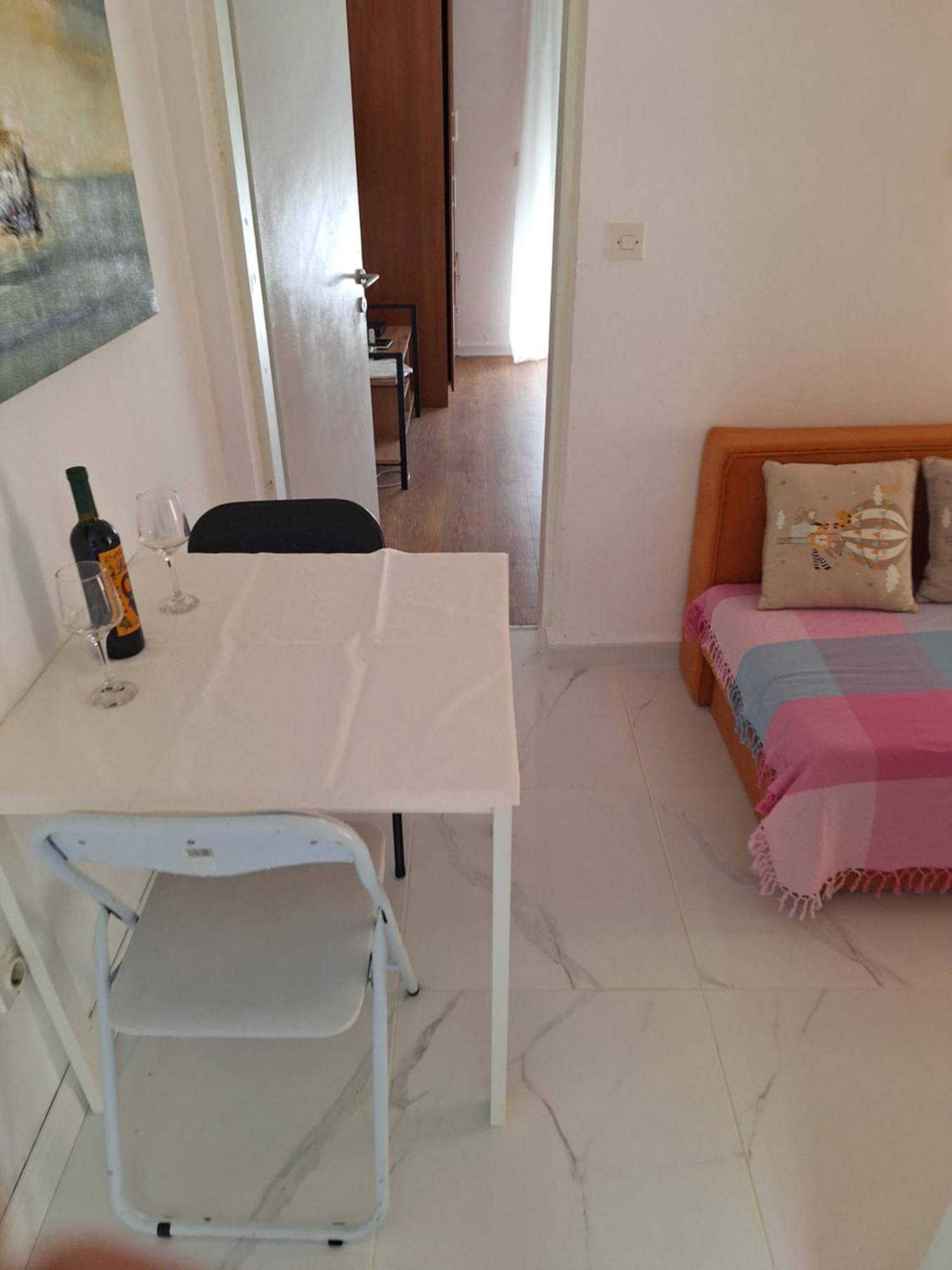 Apartments Lena Herceg Novi Bilik gambar